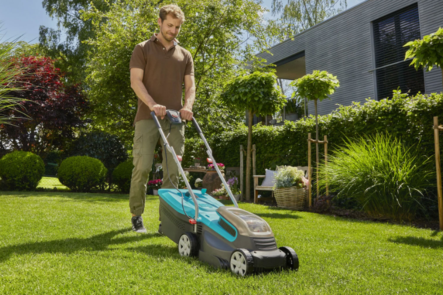 Газонокосилка аккумуляторная Gardena PowerMax 32/36V P4A без аккумулятора 14621-56.000.00